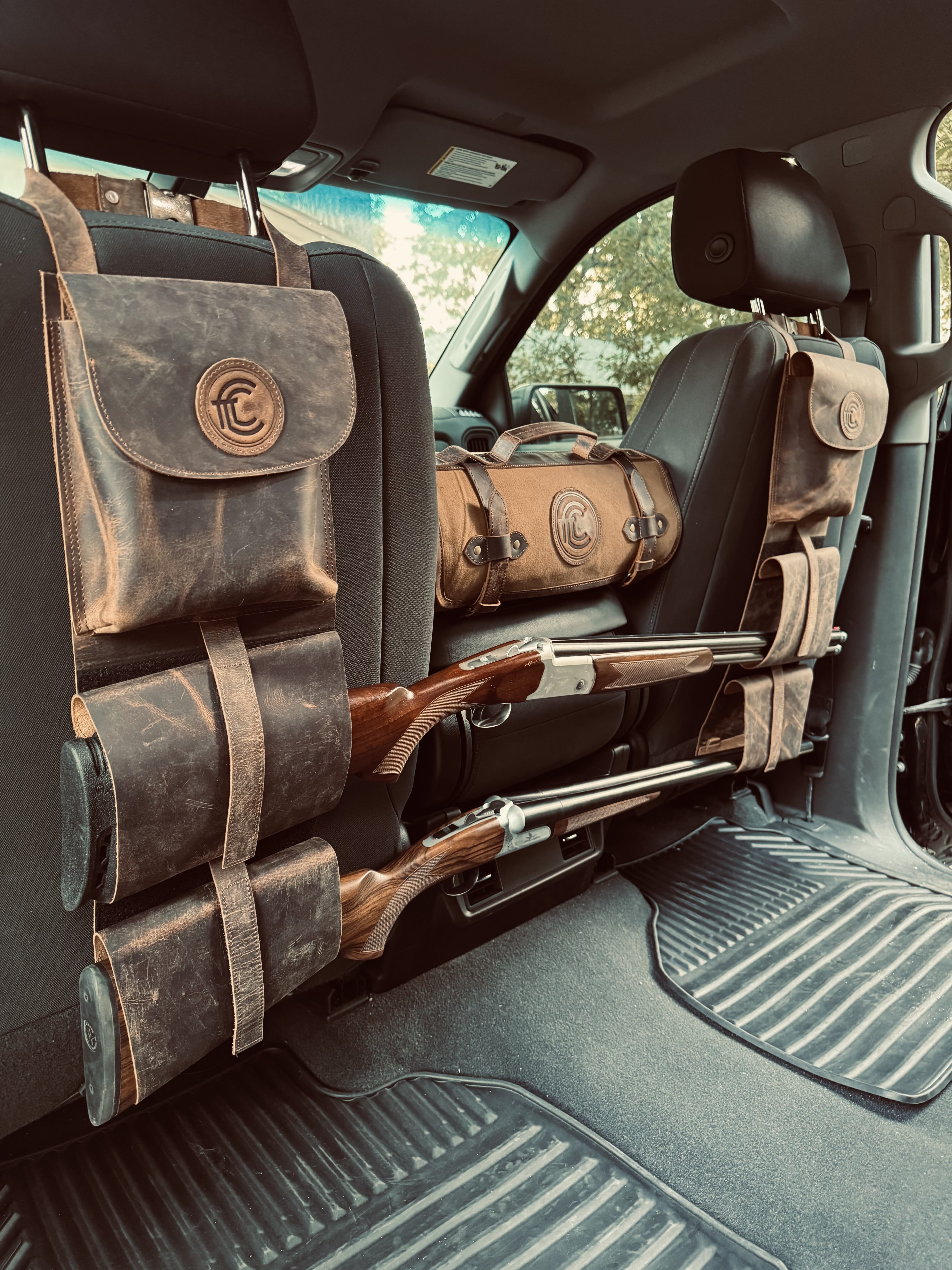 CLEAN TRIGGER Truck back seat leather gun holder Truck back seat leather gun holder